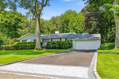 5 Libby Drive, Glen Cove, NY 11542 - Photo 2