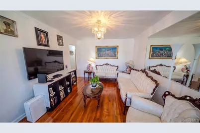 1743 Atherton Avenue, Elmont, NY 11003 - Photo 6