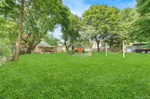 6 Hines Rd, Middle Island, NY 11953 - Photo 10