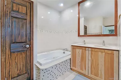 1011 Bay 24th Street, Far Rockaway, NY 11691 - Photo 16