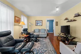 88-19 Billings St, Bellerose, NY 11427 - Photo 2