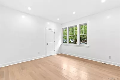 108 Tanners Pond Road, Garden City, NY 11530 - Photo 12