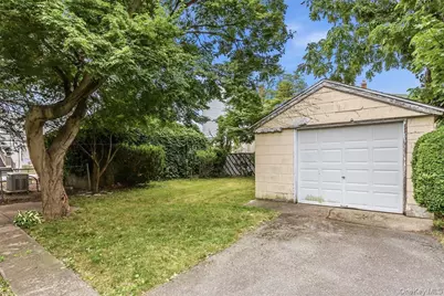 144 Sycamore Street, West Hempstead, NY 11552 - Photo 14
