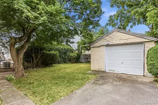 144 Sycamore St, West Hempstead, NY 11552 - Photo 14