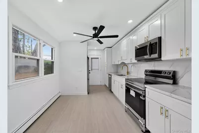2602 Knickerbocker Avenue, Medford, NY 11763 - Photo 6
