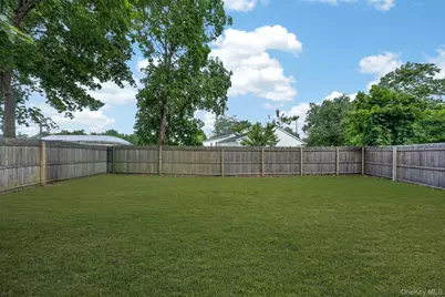 2602 Knickerbocker Avenue, Medford, NY 11763 - Photo 24