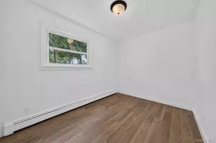 2602 Knickerbocker Ave, Medford, NY 11763 - Photo 18