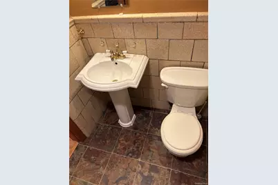 11 New York Avenue, Massapequa, NY 11758 - Photo 12