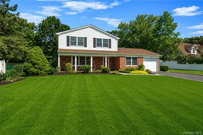 35 Royalston Lane, Centereach, NY 11720 - Photo 38