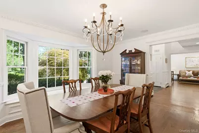 1 Winston Court, Dix Hills, NY 11746 - Photo 6