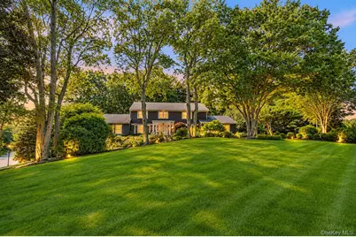 1 Winston Court, Dix Hills, NY 11746 - Photo 2