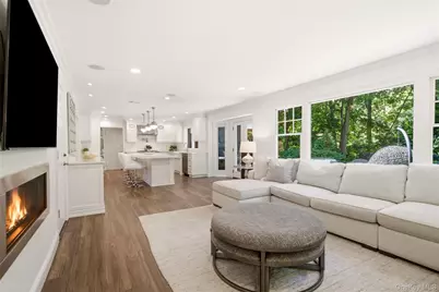 1 Winston Court, Dix Hills, NY 11746 - Photo 14