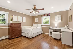 1 Winston Ct, Dix Hills, NY 11746 - Photo 32