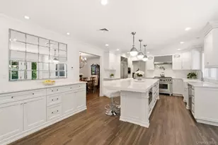 1 Winston Ct, Dix Hills, NY 11746 - Photo 10