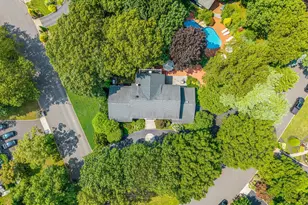 1 Winston Ct, Dix Hills, NY 11746 - Photo 40