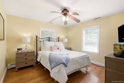 1 Winston Court, Dix Hills, NY 11746 - Photo 22