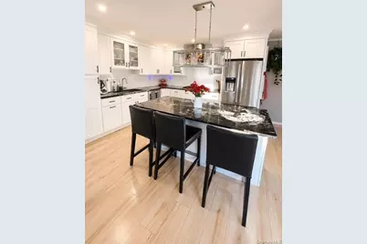 639 Elmwood Road, West Babylon, NY 11704 - Photo 16
