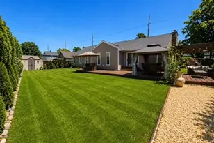 639 Elmwood Rd, West Babylon, NY 11704 - Photo 6