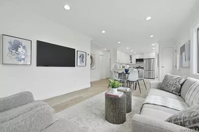 84 N Fordham Road, Hicksville, NY 11801 - Photo 10