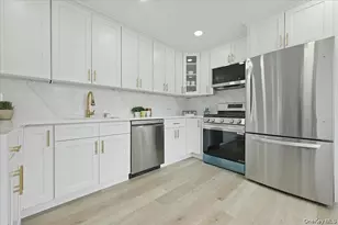 84 N Fordham Rd, Hicksville, NY 11801 - Photo 2