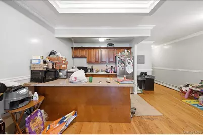 918 Summit Avenue, Bronx, NY 10452 - Photo 18
