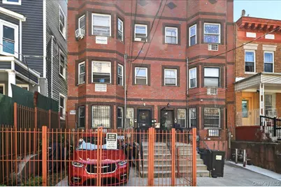 918 Summit Avenue, Bronx, NY 10452 - Photo 1
