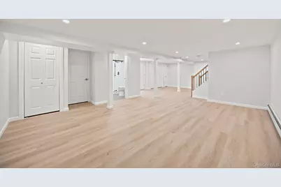 106 Nugent Street, New Hyde Park, NY 11040 - Photo 32