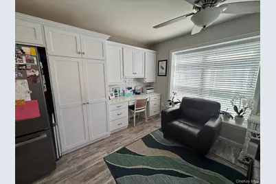 1661 Old Country Road #567, Riverhead, NY 11901 - Photo 16