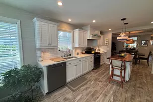 1661 Old Country Rd, Riverhead, NY 11901 - Photo 14
