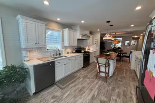 1661 Old Country Rd, Riverhead, NY 11901 - Photo 18