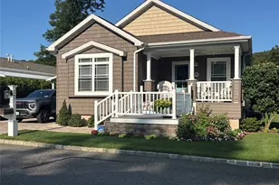1661 Old Country Rd, Riverhead, NY 11901 - Photo 2