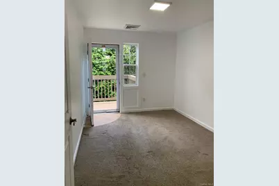 301 Willow Lane, Valley Stream, NY 11580 - Photo 4