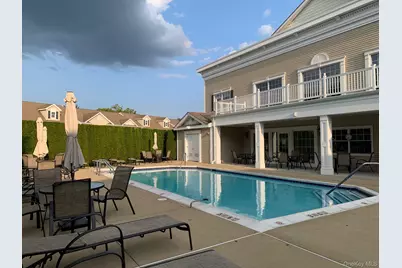 301 Willow Lane, Valley Stream, NY 11580 - Photo 2