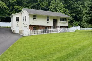 31 Regina Rd, Monsey, NY 10952 - Photo 2