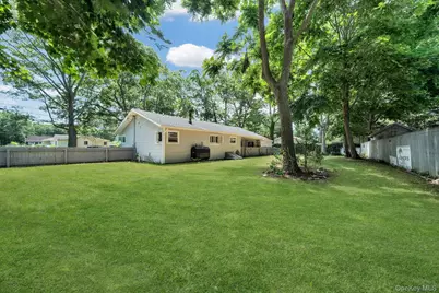 109 Pine Road, Mastic Beach, NY 11951 - Photo 24