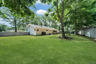 109 Pine Rd, Mastic Beach, NY 11951 - Photo 24
