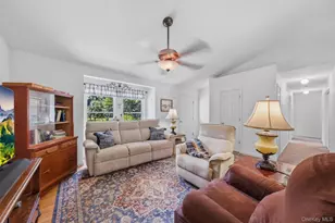 22 Rosewood Ln, Wurtsboro, NY 12790 - Photo 14