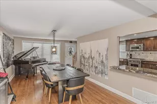 306 Latham Rd, Mineola, NY 11501 - Photo 6