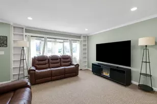 93 Deauville Blvd, Copiague, NY 11726 - Photo 4