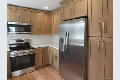 271 Washington Avenue, Patchogue, NY 11772 - Photo 16