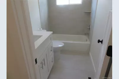 271 Washington Avenue, Patchogue, NY 11772 - Photo 20