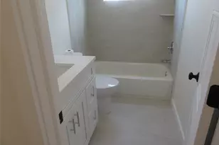 271 Washington Ave, Patchogue, NY 11772 - Photo 20