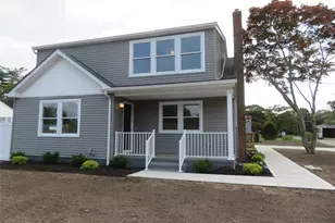 271 Washington Ave, Patchogue, NY 11772 - Photo 2