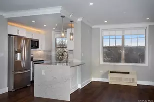 1100 Avalon St, Glen Cove, NY 11542 - Photo 2