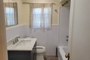 89 Beverly Ave, Floral Park, NY 11001 - Photo 12