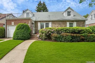 89 Beverly Ave, Floral Park, NY 11001 - Photo 1