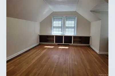 89 Beverly Avenue, Floral Park, NY 11001 - Photo 18