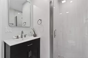 81 Potter Ave, New Rochelle, NY 10801 - Photo 12