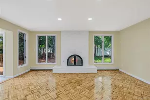 15 Dix Cir, Dix Hills, NY 11746 - Photo 12