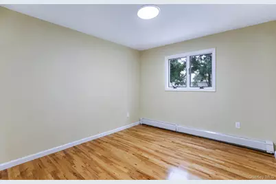 15 Dix Circle, Dix Hills, NY 11746 - Photo 22